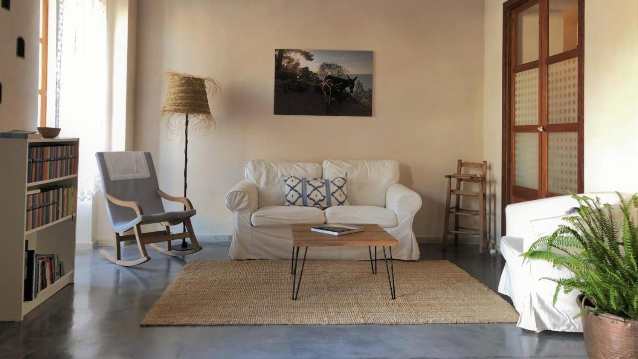 Vista De La Vila - Turismo De Interior. Llubí Eksteriør billede